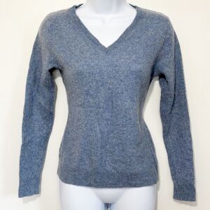 TAHARI 2 Ply 100% Cashmere V Cut Sweater Blue Large